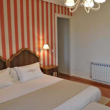 Hotel Rural La Raposera Caravia Bagian luar foto