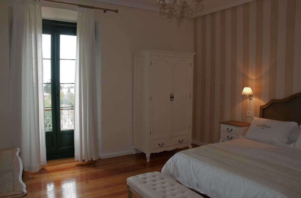 Hotel Rural La Raposera Caravia Ruang foto